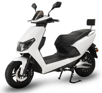 Motocicletta elettrica bianca da 45 m/h con batteria al litio